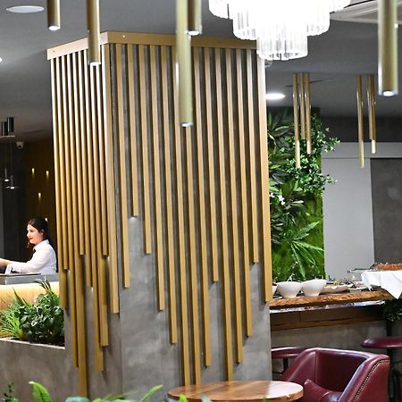Ap Hotel Boutique Влёра Экстерьер фото