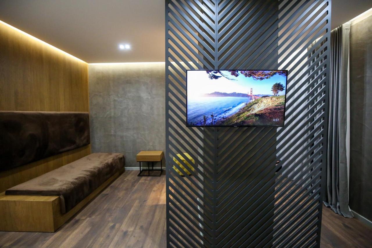 Ap Hotel Boutique Влёра Экстерьер фото