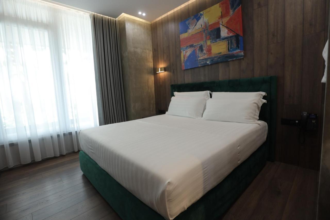 Ap Hotel Boutique Влёра Экстерьер фото