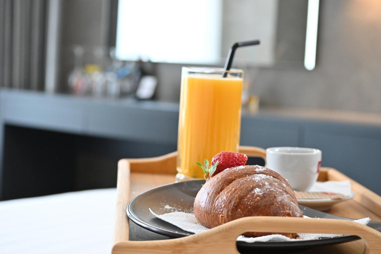 Ap Hotel Boutique Влёра Экстерьер фото