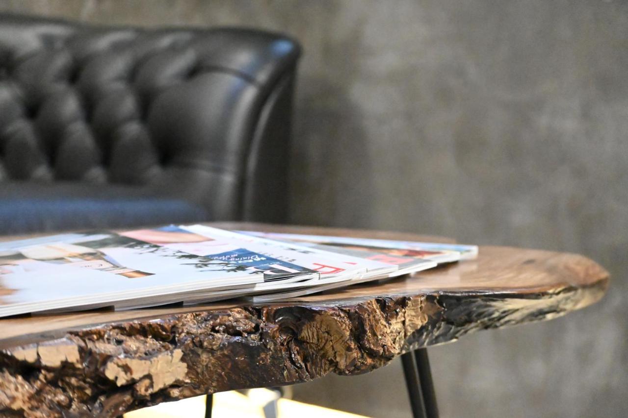 Ap Hotel Boutique Влёра Экстерьер фото